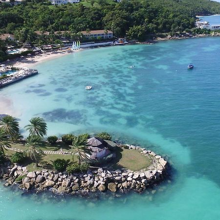Blue Waters Resort And Spa St. John's Экстерьер фото