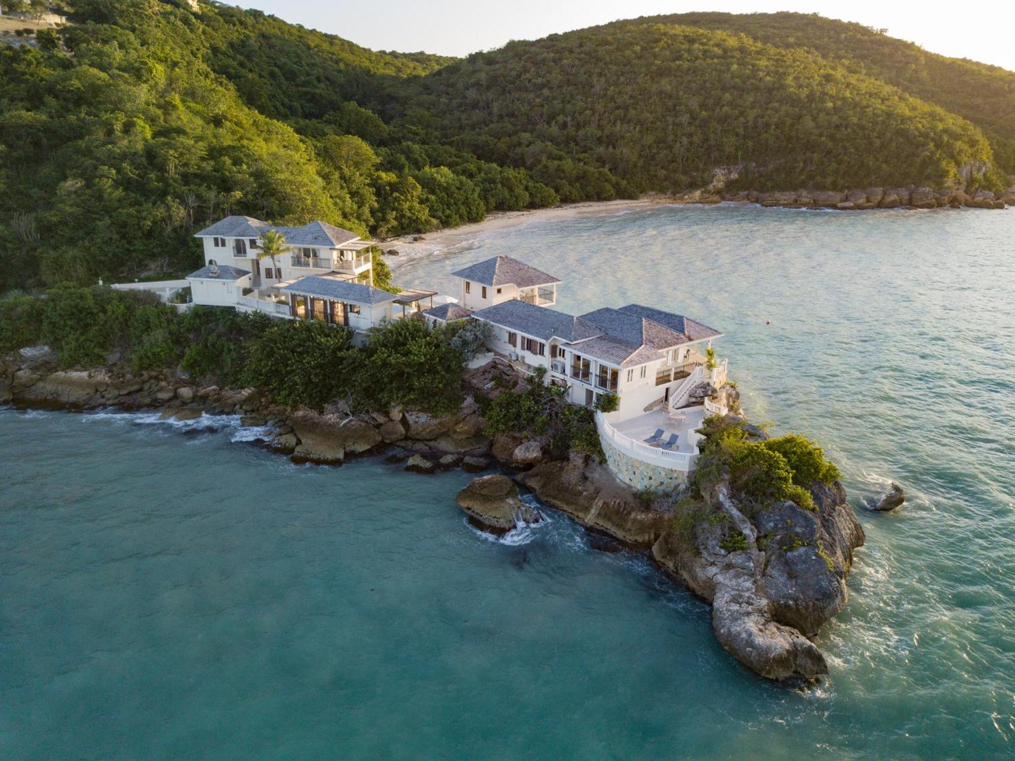 Blue Waters Resort And Spa St. John's Экстерьер фото